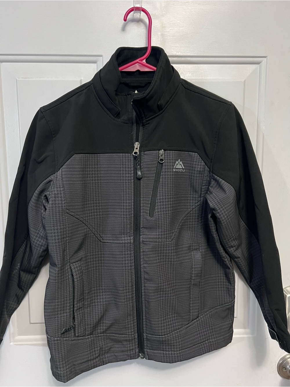 Snozu Boys M 10/12 Softshell Fleece Jacket Gray Black Houndstooth Full Zip